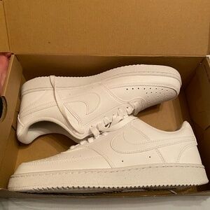 Nike Court Vision Low Sneakers